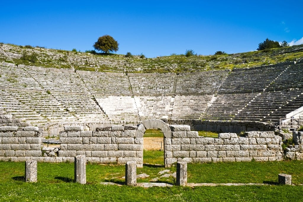  12 Teater Kuno di Yunani