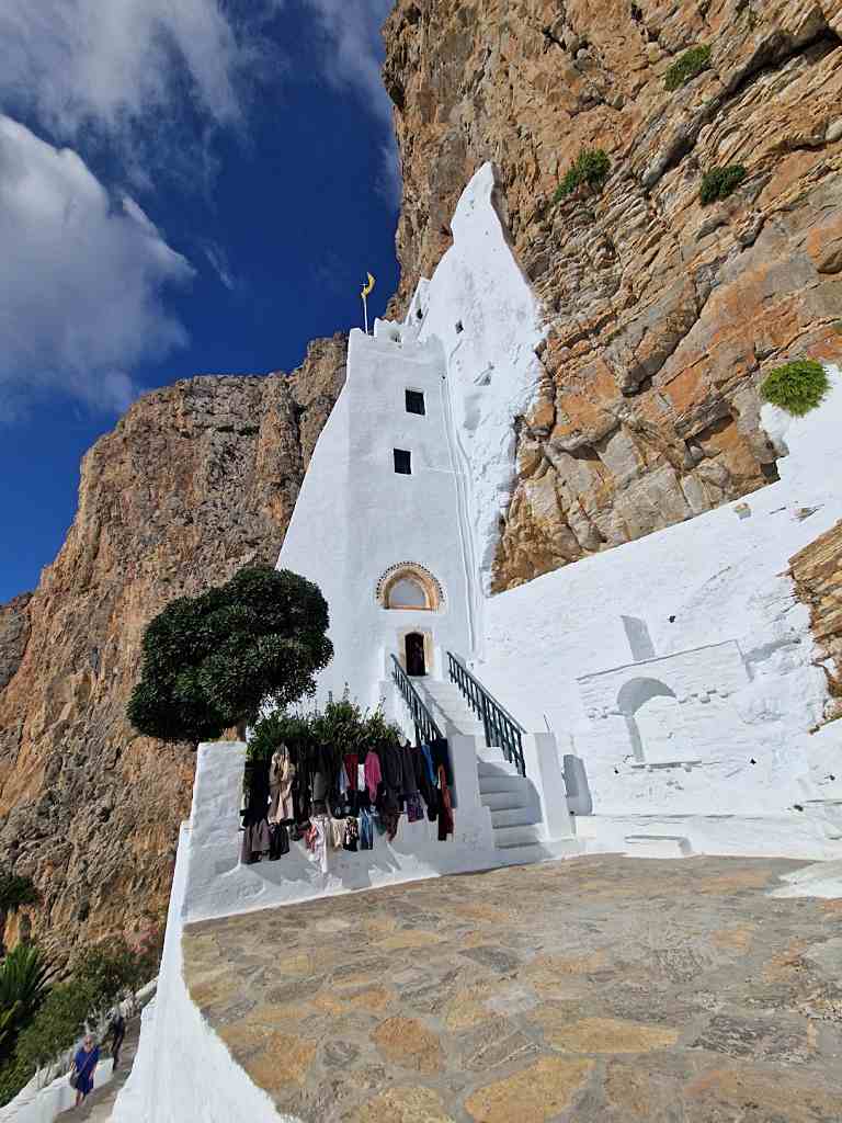 Guía do mosteiro de Hozoviotissa, Amorgos