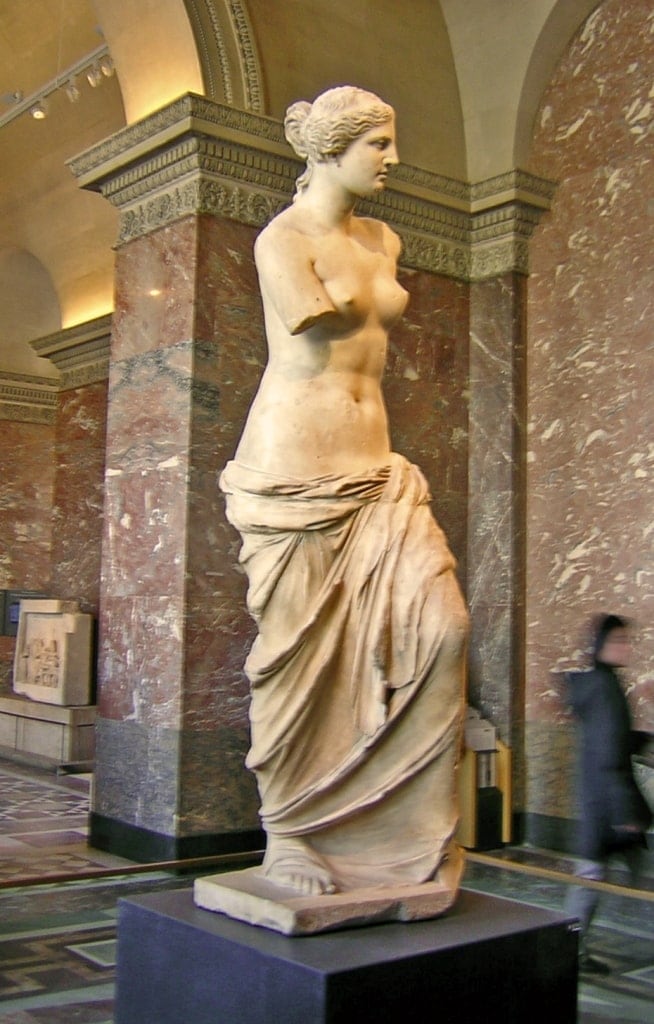  Slavenas grieķu statujas