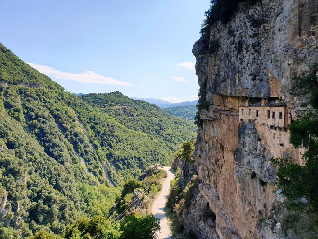  Известни манастири в Гърция