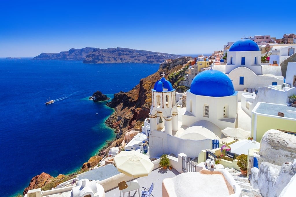  Mengapa rumah-rumah di Yunani berwarna putih dan biru?